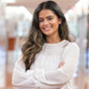 Meet your Posher, Crystal